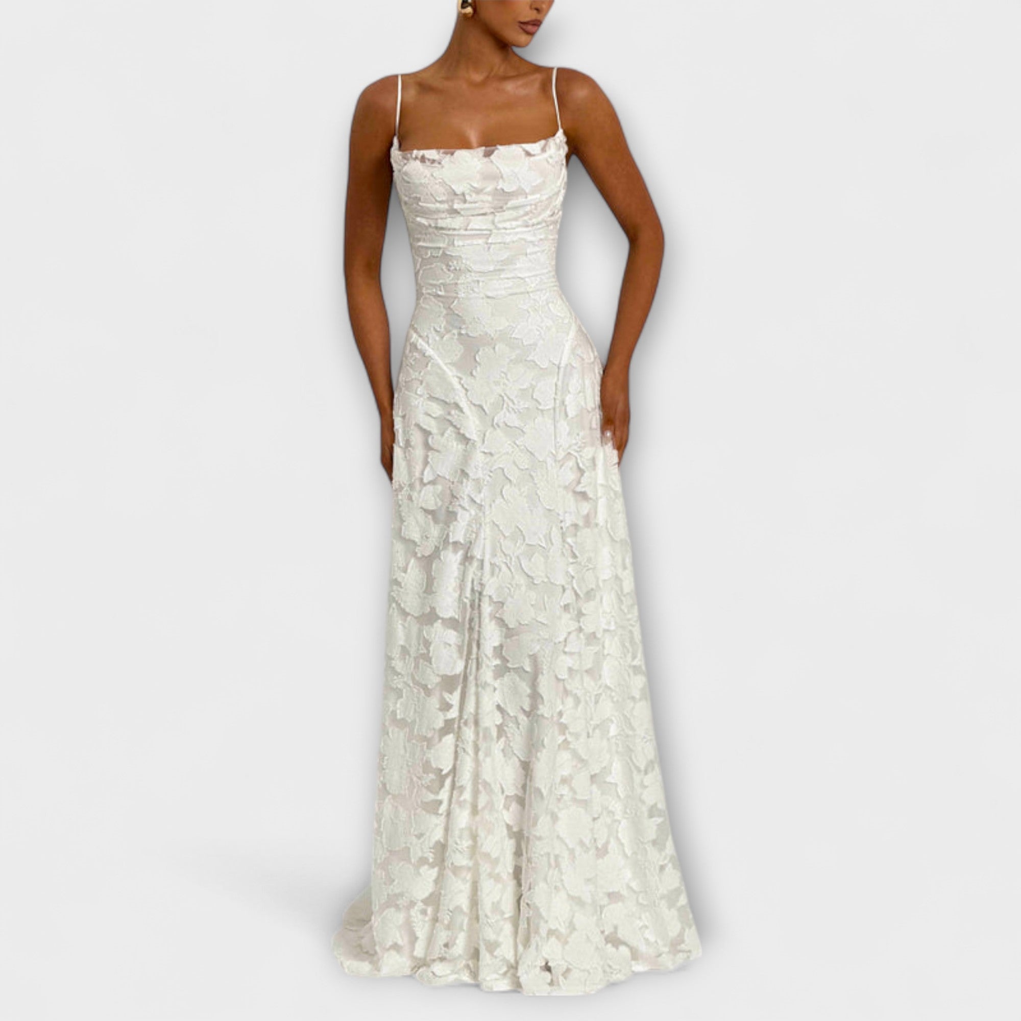 Kairi - Stylish Maxi Dress in Floral Lace with Spaghetti Straps